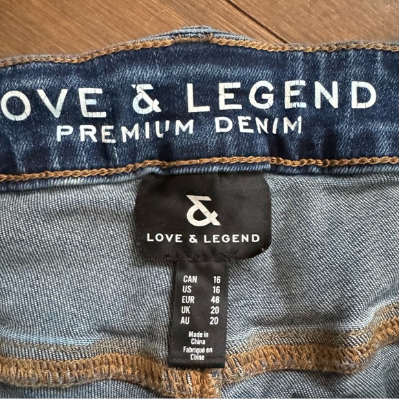 Love & Legend rare and one of a kind jeans with chains. - Picture 6 of 11